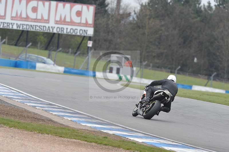 Motorcycle action photographs;donington;donington park leicestershire;donington photographs;event digital images;eventdigitalimages;no limits trackday;peter wileman photography;trackday;trackday digital images;trackday photos