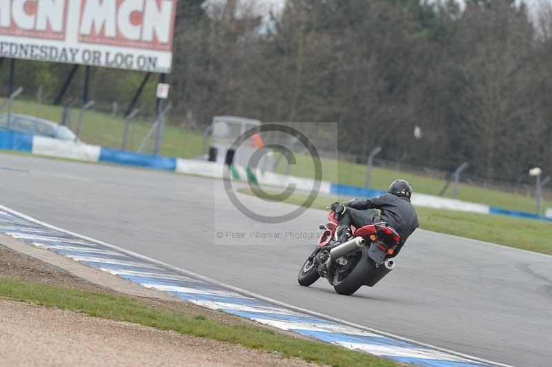 Motorcycle action photographs;donington;donington park leicestershire;donington photographs;event digital images;eventdigitalimages;no limits trackday;peter wileman photography;trackday;trackday digital images;trackday photos