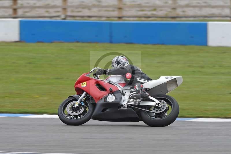 Motorcycle action photographs;donington;donington park leicestershire;donington photographs;event digital images;eventdigitalimages;no limits trackday;peter wileman photography;trackday;trackday digital images;trackday photos