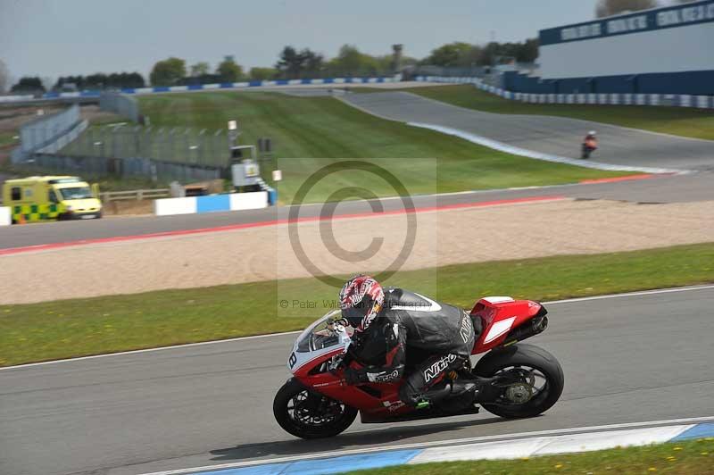 Motorcycle action photographs;donington;donington park leicestershire;donington photographs;event digital images;eventdigitalimages;no limits trackday;peter wileman photography;trackday;trackday digital images;trackday photos