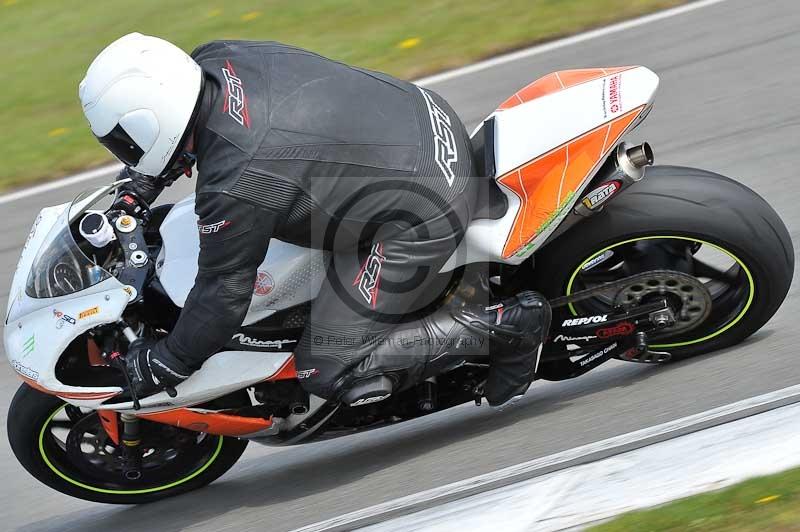 Motorcycle action photographs;donington;donington park leicestershire;donington photographs;event digital images;eventdigitalimages;no limits trackday;peter wileman photography;trackday;trackday digital images;trackday photos