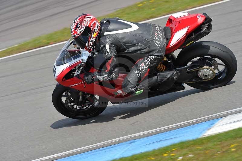 Motorcycle action photographs;donington;donington park leicestershire;donington photographs;event digital images;eventdigitalimages;no limits trackday;peter wileman photography;trackday;trackday digital images;trackday photos