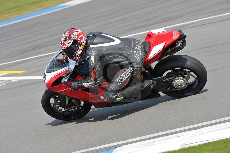 Motorcycle action photographs;donington;donington park leicestershire;donington photographs;event digital images;eventdigitalimages;no limits trackday;peter wileman photography;trackday;trackday digital images;trackday photos