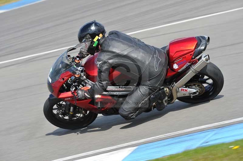 Motorcycle action photographs;donington;donington park leicestershire;donington photographs;event digital images;eventdigitalimages;no limits trackday;peter wileman photography;trackday;trackday digital images;trackday photos