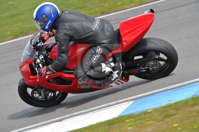 Motorcycle action photographs;donington;donington park leicestershire;donington photographs;event digital images;eventdigitalimages;no limits trackday;peter wileman photography;trackday;trackday digital images;trackday photos