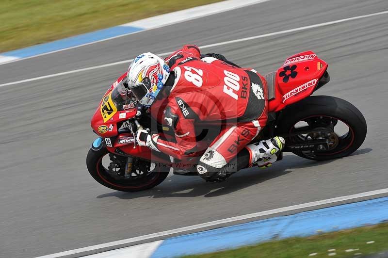 Motorcycle action photographs;donington;donington park leicestershire;donington photographs;event digital images;eventdigitalimages;no limits trackday;peter wileman photography;trackday;trackday digital images;trackday photos