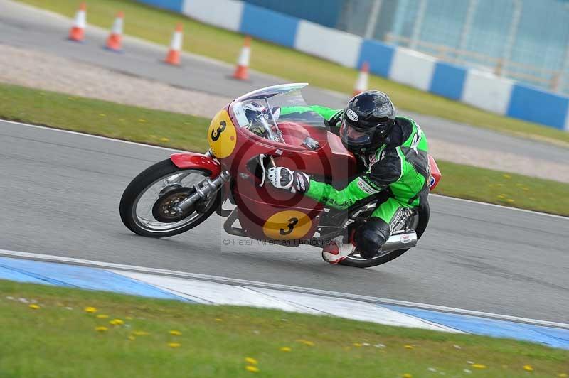 Motorcycle action photographs;donington;donington park leicestershire;donington photographs;event digital images;eventdigitalimages;no limits trackday;peter wileman photography;trackday;trackday digital images;trackday photos