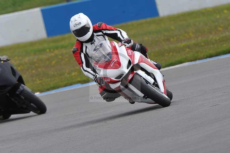 Motorcycle action photographs;donington;donington park leicestershire;donington photographs;event digital images;eventdigitalimages;no limits trackday;peter wileman photography;trackday;trackday digital images;trackday photos