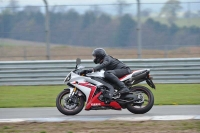 Motorcycle-action-photographs;donington;donington-park-leicestershire;donington-photographs;event-digital-images;eventdigitalimages;no-limits-trackday;peter-wileman-photography;trackday;trackday-digital-images;trackday-photos