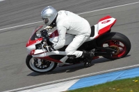 Motorcycle-action-photographs;donington;donington-park-leicestershire;donington-photographs;event-digital-images;eventdigitalimages;no-limits-trackday;peter-wileman-photography;trackday;trackday-digital-images;trackday-photos