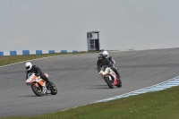 Motorcycle-action-photographs;donington;donington-park-leicestershire;donington-photographs;event-digital-images;eventdigitalimages;no-limits-trackday;peter-wileman-photography;trackday;trackday-digital-images;trackday-photos