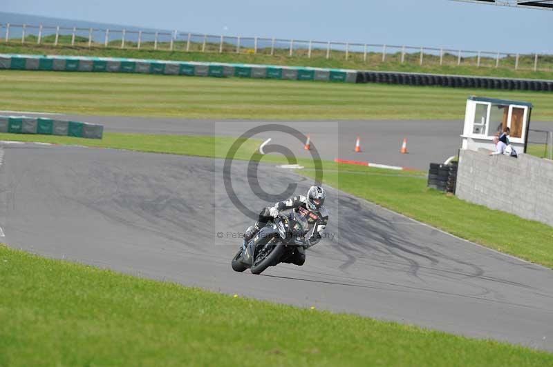 Motorcycle action photographs;anglesey circuit;anglesey trackday photographs;event digital images;eventdigitalimages;no limits trackday;oulton park circuit cheshire;peter wileman photography;trackday;trackday digital images;trackday photos;ty croes circuit wales