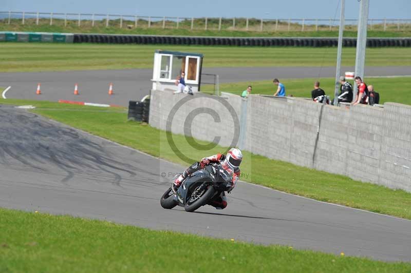 Motorcycle action photographs;anglesey circuit;anglesey trackday photographs;event digital images;eventdigitalimages;no limits trackday;oulton park circuit cheshire;peter wileman photography;trackday;trackday digital images;trackday photos;ty croes circuit wales