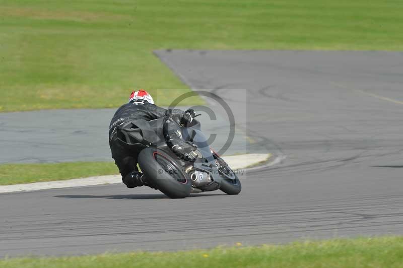 Motorcycle action photographs;anglesey circuit;anglesey trackday photographs;event digital images;eventdigitalimages;no limits trackday;oulton park circuit cheshire;peter wileman photography;trackday;trackday digital images;trackday photos;ty croes circuit wales