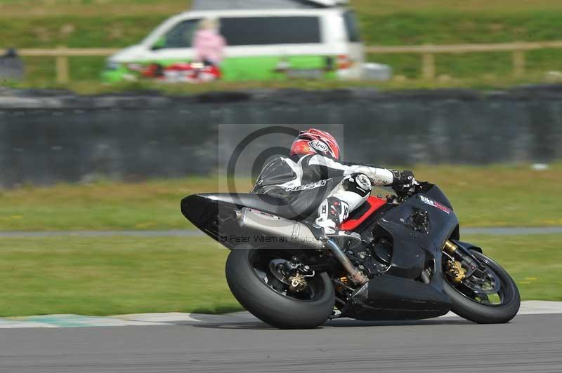 Motorcycle action photographs;anglesey circuit;anglesey trackday photographs;event digital images;eventdigitalimages;no limits trackday;oulton park circuit cheshire;peter wileman photography;trackday;trackday digital images;trackday photos;ty croes circuit wales