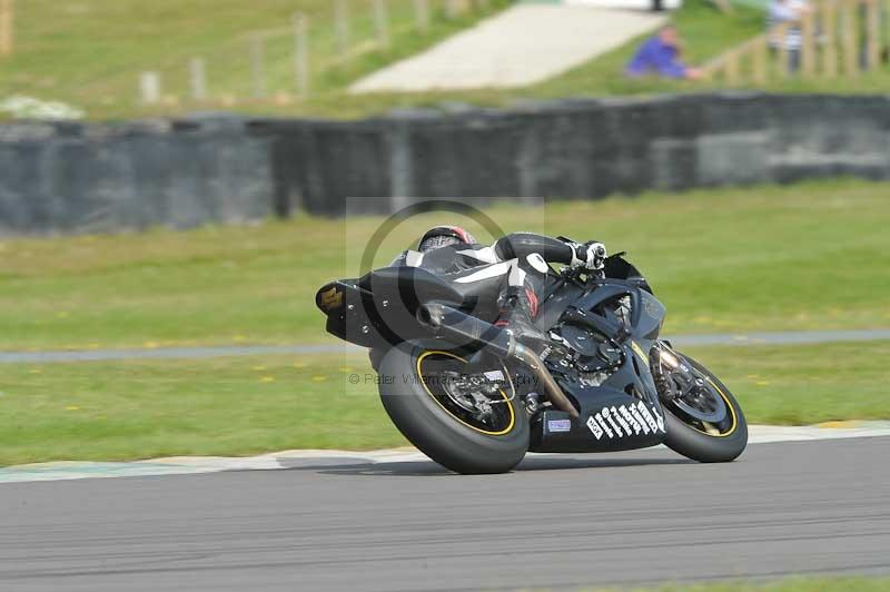 Motorcycle action photographs;anglesey circuit;anglesey trackday photographs;event digital images;eventdigitalimages;no limits trackday;oulton park circuit cheshire;peter wileman photography;trackday;trackday digital images;trackday photos;ty croes circuit wales