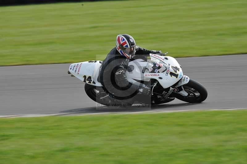 Motorcycle action photographs;anglesey circuit;anglesey trackday photographs;event digital images;eventdigitalimages;no limits trackday;oulton park circuit cheshire;peter wileman photography;trackday;trackday digital images;trackday photos;ty croes circuit wales