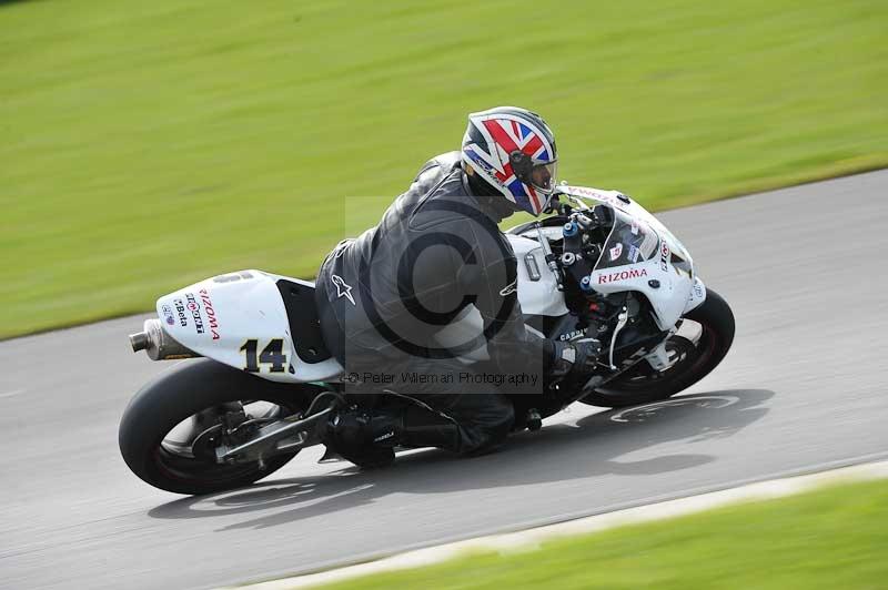 Motorcycle action photographs;anglesey circuit;anglesey trackday photographs;event digital images;eventdigitalimages;no limits trackday;oulton park circuit cheshire;peter wileman photography;trackday;trackday digital images;trackday photos;ty croes circuit wales