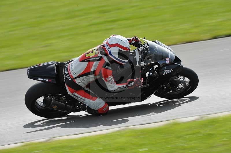 Motorcycle action photographs;anglesey circuit;anglesey trackday photographs;event digital images;eventdigitalimages;no limits trackday;oulton park circuit cheshire;peter wileman photography;trackday;trackday digital images;trackday photos;ty croes circuit wales