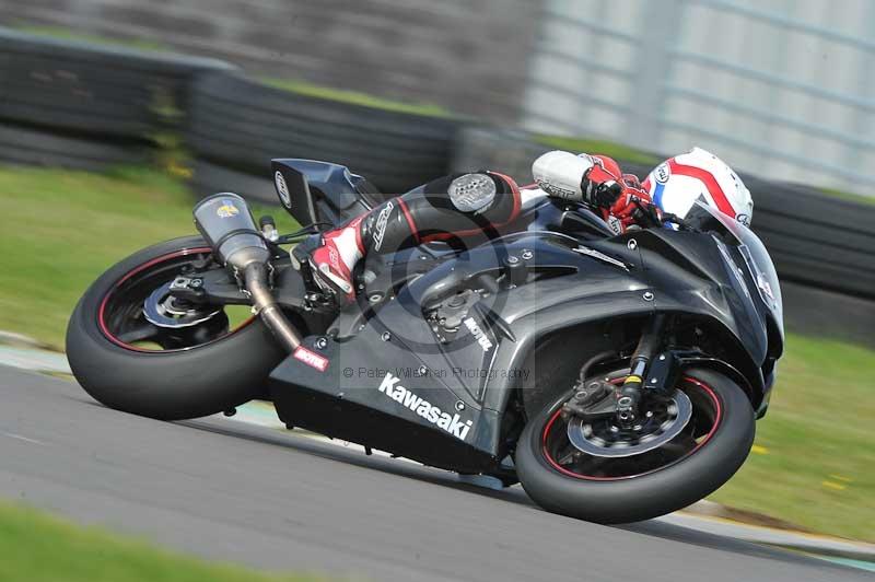 Motorcycle action photographs;anglesey circuit;anglesey trackday photographs;event digital images;eventdigitalimages;no limits trackday;oulton park circuit cheshire;peter wileman photography;trackday;trackday digital images;trackday photos;ty croes circuit wales