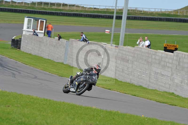 Motorcycle action photographs;anglesey circuit;anglesey trackday photographs;event digital images;eventdigitalimages;no limits trackday;oulton park circuit cheshire;peter wileman photography;trackday;trackday digital images;trackday photos;ty croes circuit wales