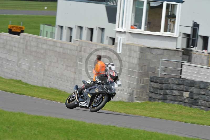 Motorcycle action photographs;anglesey circuit;anglesey trackday photographs;event digital images;eventdigitalimages;no limits trackday;oulton park circuit cheshire;peter wileman photography;trackday;trackday digital images;trackday photos;ty croes circuit wales