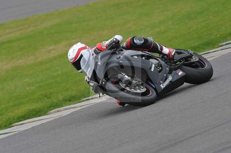 Motorcycle action photographs;anglesey circuit;anglesey trackday photographs;event digital images;eventdigitalimages;no limits trackday;oulton park circuit cheshire;peter wileman photography;trackday;trackday digital images;trackday photos;ty croes circuit wales