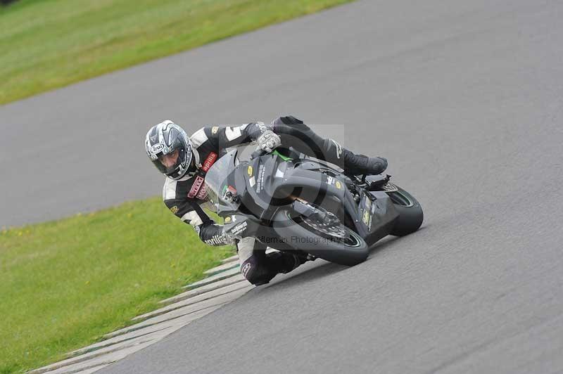 Motorcycle action photographs;anglesey circuit;anglesey trackday photographs;event digital images;eventdigitalimages;no limits trackday;oulton park circuit cheshire;peter wileman photography;trackday;trackday digital images;trackday photos;ty croes circuit wales