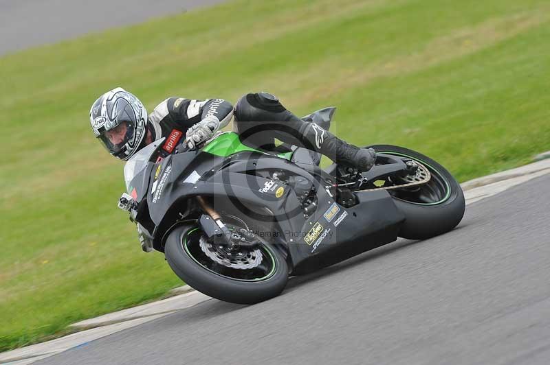 Motorcycle action photographs;anglesey circuit;anglesey trackday photographs;event digital images;eventdigitalimages;no limits trackday;oulton park circuit cheshire;peter wileman photography;trackday;trackday digital images;trackday photos;ty croes circuit wales