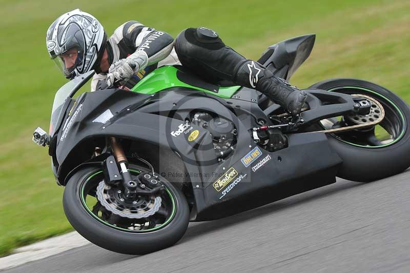 Motorcycle action photographs;anglesey circuit;anglesey trackday photographs;event digital images;eventdigitalimages;no limits trackday;oulton park circuit cheshire;peter wileman photography;trackday;trackday digital images;trackday photos;ty croes circuit wales