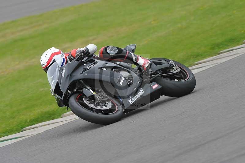 Motorcycle action photographs;anglesey circuit;anglesey trackday photographs;event digital images;eventdigitalimages;no limits trackday;oulton park circuit cheshire;peter wileman photography;trackday;trackday digital images;trackday photos;ty croes circuit wales