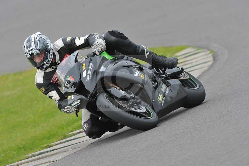 Motorcycle action photographs;anglesey circuit;anglesey trackday photographs;event digital images;eventdigitalimages;no limits trackday;oulton park circuit cheshire;peter wileman photography;trackday;trackday digital images;trackday photos;ty croes circuit wales