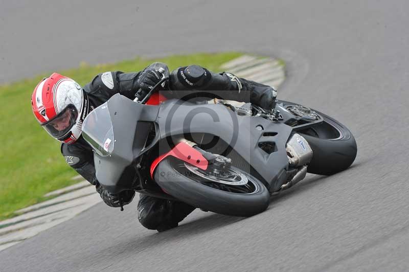 Motorcycle action photographs;anglesey circuit;anglesey trackday photographs;event digital images;eventdigitalimages;no limits trackday;oulton park circuit cheshire;peter wileman photography;trackday;trackday digital images;trackday photos;ty croes circuit wales