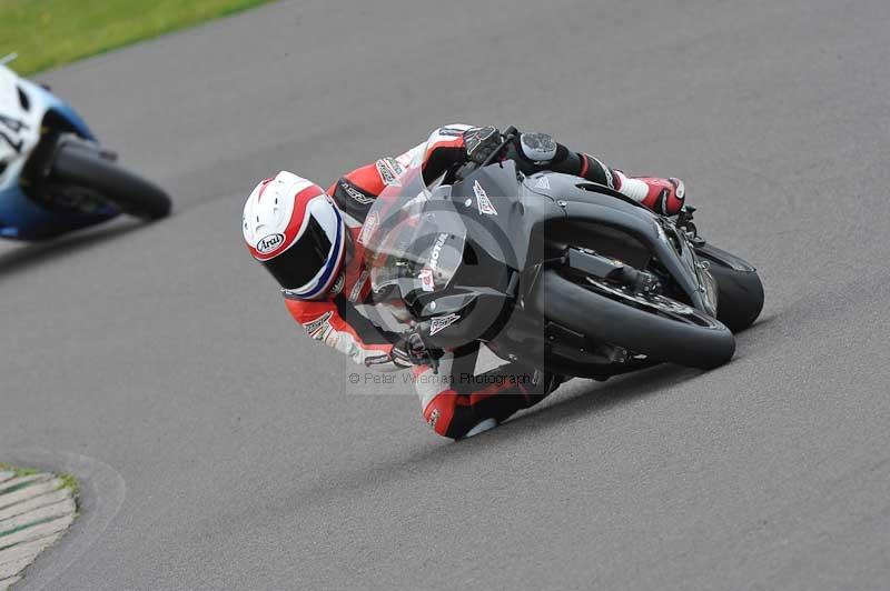 Motorcycle action photographs;anglesey circuit;anglesey trackday photographs;event digital images;eventdigitalimages;no limits trackday;oulton park circuit cheshire;peter wileman photography;trackday;trackday digital images;trackday photos;ty croes circuit wales