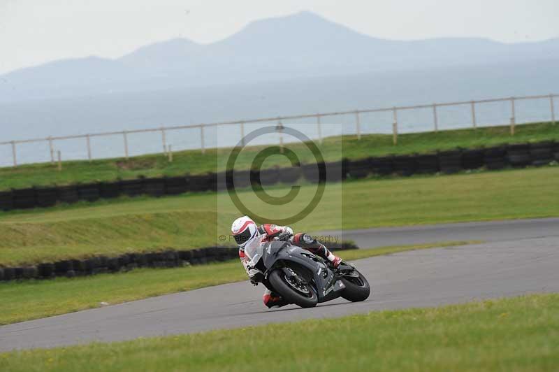 Motorcycle action photographs;anglesey circuit;anglesey trackday photographs;event digital images;eventdigitalimages;no limits trackday;oulton park circuit cheshire;peter wileman photography;trackday;trackday digital images;trackday photos;ty croes circuit wales