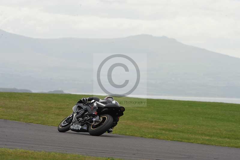 Motorcycle action photographs;anglesey circuit;anglesey trackday photographs;event digital images;eventdigitalimages;no limits trackday;oulton park circuit cheshire;peter wileman photography;trackday;trackday digital images;trackday photos;ty croes circuit wales