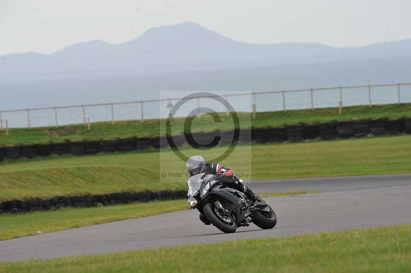 Motorcycle action photographs;anglesey circuit;anglesey trackday photographs;event digital images;eventdigitalimages;no limits trackday;oulton park circuit cheshire;peter wileman photography;trackday;trackday digital images;trackday photos;ty croes circuit wales