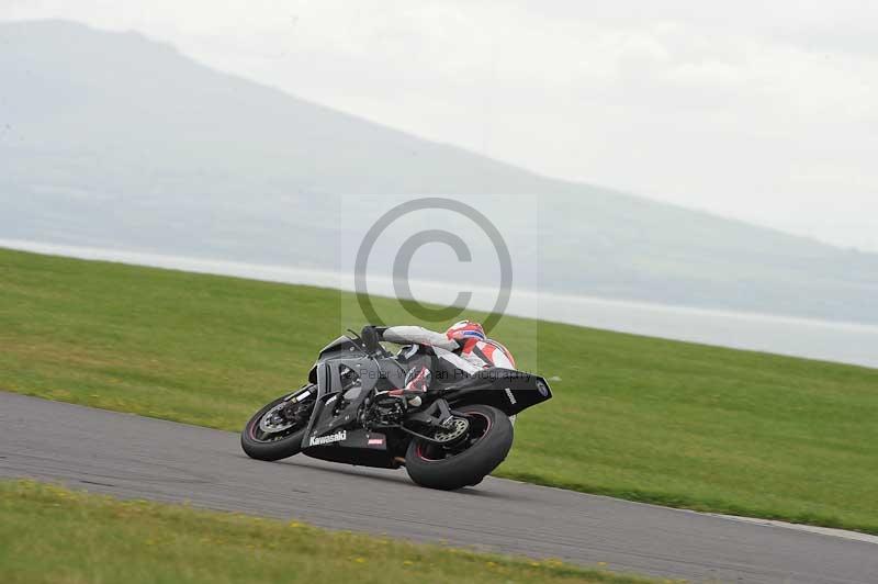 Motorcycle action photographs;anglesey circuit;anglesey trackday photographs;event digital images;eventdigitalimages;no limits trackday;oulton park circuit cheshire;peter wileman photography;trackday;trackday digital images;trackday photos;ty croes circuit wales