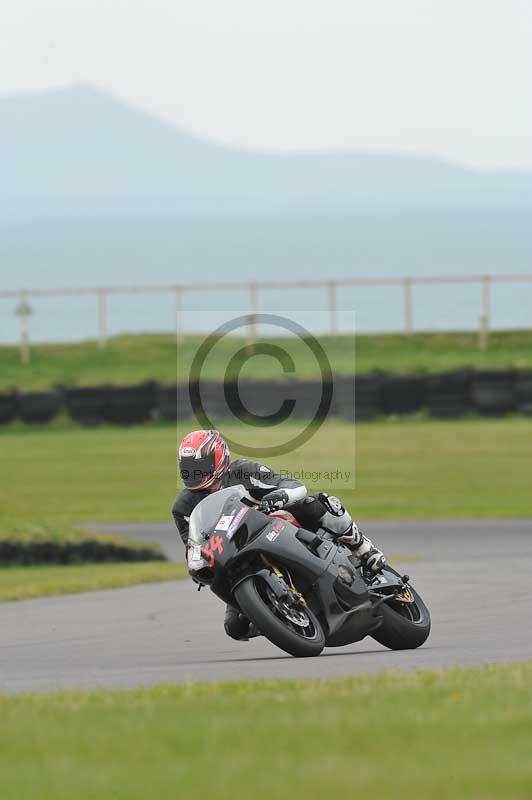 Motorcycle action photographs;anglesey circuit;anglesey trackday photographs;event digital images;eventdigitalimages;no limits trackday;oulton park circuit cheshire;peter wileman photography;trackday;trackday digital images;trackday photos;ty croes circuit wales