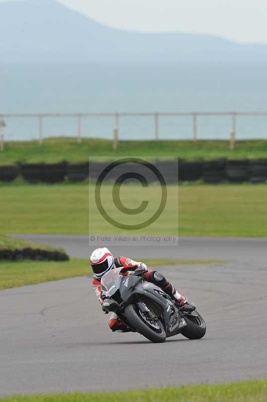 Motorcycle action photographs;anglesey circuit;anglesey trackday photographs;event digital images;eventdigitalimages;no limits trackday;oulton park circuit cheshire;peter wileman photography;trackday;trackday digital images;trackday photos;ty croes circuit wales