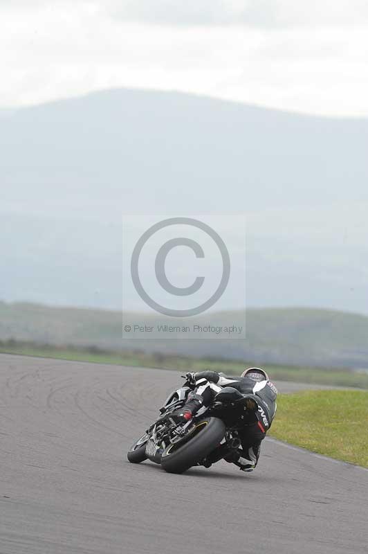 Motorcycle action photographs;anglesey circuit;anglesey trackday photographs;event digital images;eventdigitalimages;no limits trackday;oulton park circuit cheshire;peter wileman photography;trackday;trackday digital images;trackday photos;ty croes circuit wales