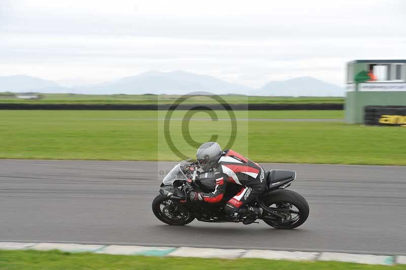 Motorcycle action photographs;anglesey circuit;anglesey trackday photographs;event digital images;eventdigitalimages;no limits trackday;oulton park circuit cheshire;peter wileman photography;trackday;trackday digital images;trackday photos;ty croes circuit wales