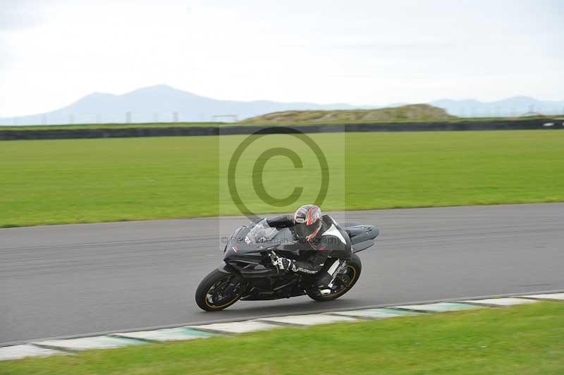 Motorcycle action photographs;anglesey circuit;anglesey trackday photographs;event digital images;eventdigitalimages;no limits trackday;oulton park circuit cheshire;peter wileman photography;trackday;trackday digital images;trackday photos;ty croes circuit wales