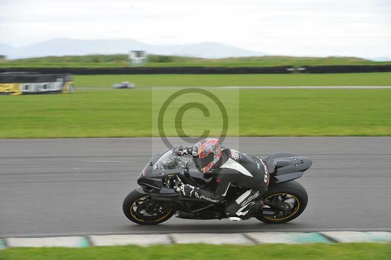 Motorcycle action photographs;anglesey circuit;anglesey trackday photographs;event digital images;eventdigitalimages;no limits trackday;oulton park circuit cheshire;peter wileman photography;trackday;trackday digital images;trackday photos;ty croes circuit wales