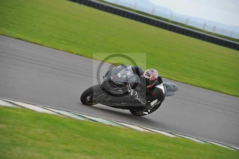 Motorcycle action photographs;anglesey circuit;anglesey trackday photographs;event digital images;eventdigitalimages;no limits trackday;oulton park circuit cheshire;peter wileman photography;trackday;trackday digital images;trackday photos;ty croes circuit wales