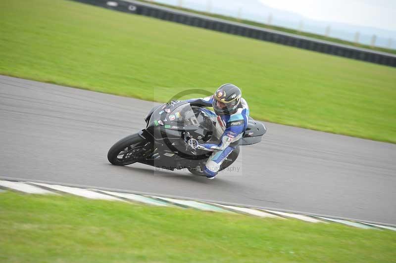 Motorcycle action photographs;anglesey circuit;anglesey trackday photographs;event digital images;eventdigitalimages;no limits trackday;oulton park circuit cheshire;peter wileman photography;trackday;trackday digital images;trackday photos;ty croes circuit wales