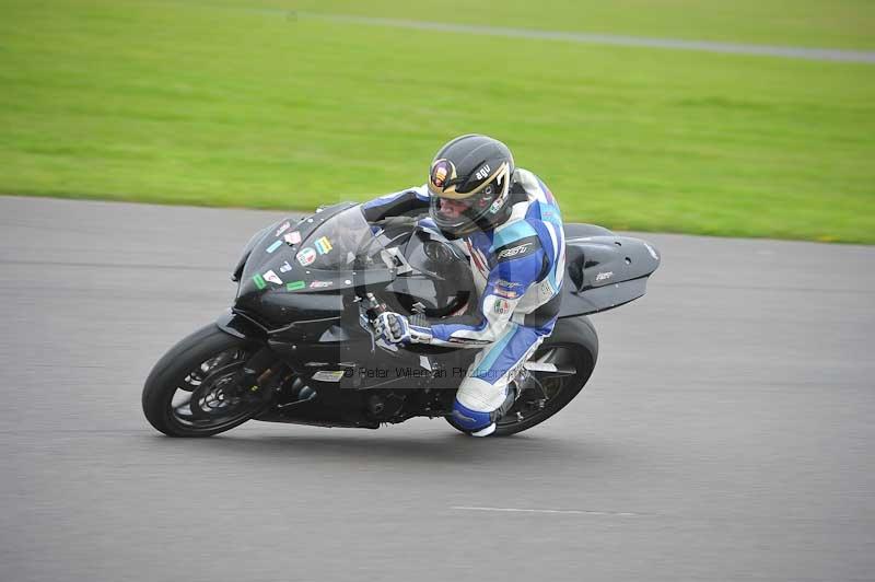 Motorcycle action photographs;anglesey circuit;anglesey trackday photographs;event digital images;eventdigitalimages;no limits trackday;oulton park circuit cheshire;peter wileman photography;trackday;trackday digital images;trackday photos;ty croes circuit wales