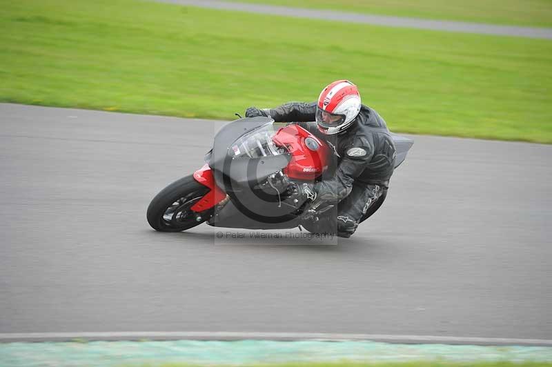 Motorcycle action photographs;anglesey circuit;anglesey trackday photographs;event digital images;eventdigitalimages;no limits trackday;oulton park circuit cheshire;peter wileman photography;trackday;trackday digital images;trackday photos;ty croes circuit wales