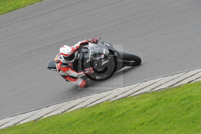 Motorcycle action photographs;anglesey circuit;anglesey trackday photographs;event digital images;eventdigitalimages;no limits trackday;oulton park circuit cheshire;peter wileman photography;trackday;trackday digital images;trackday photos;ty croes circuit wales