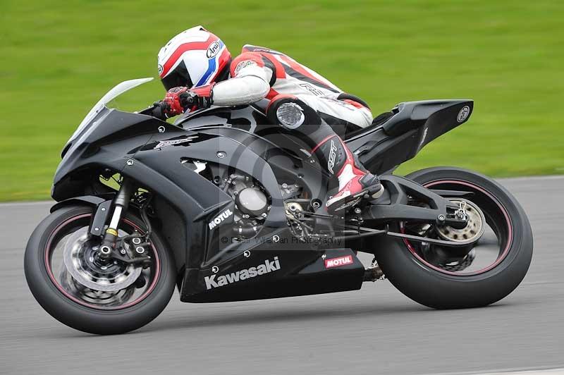 Motorcycle action photographs;anglesey circuit;anglesey trackday photographs;event digital images;eventdigitalimages;no limits trackday;oulton park circuit cheshire;peter wileman photography;trackday;trackday digital images;trackday photos;ty croes circuit wales